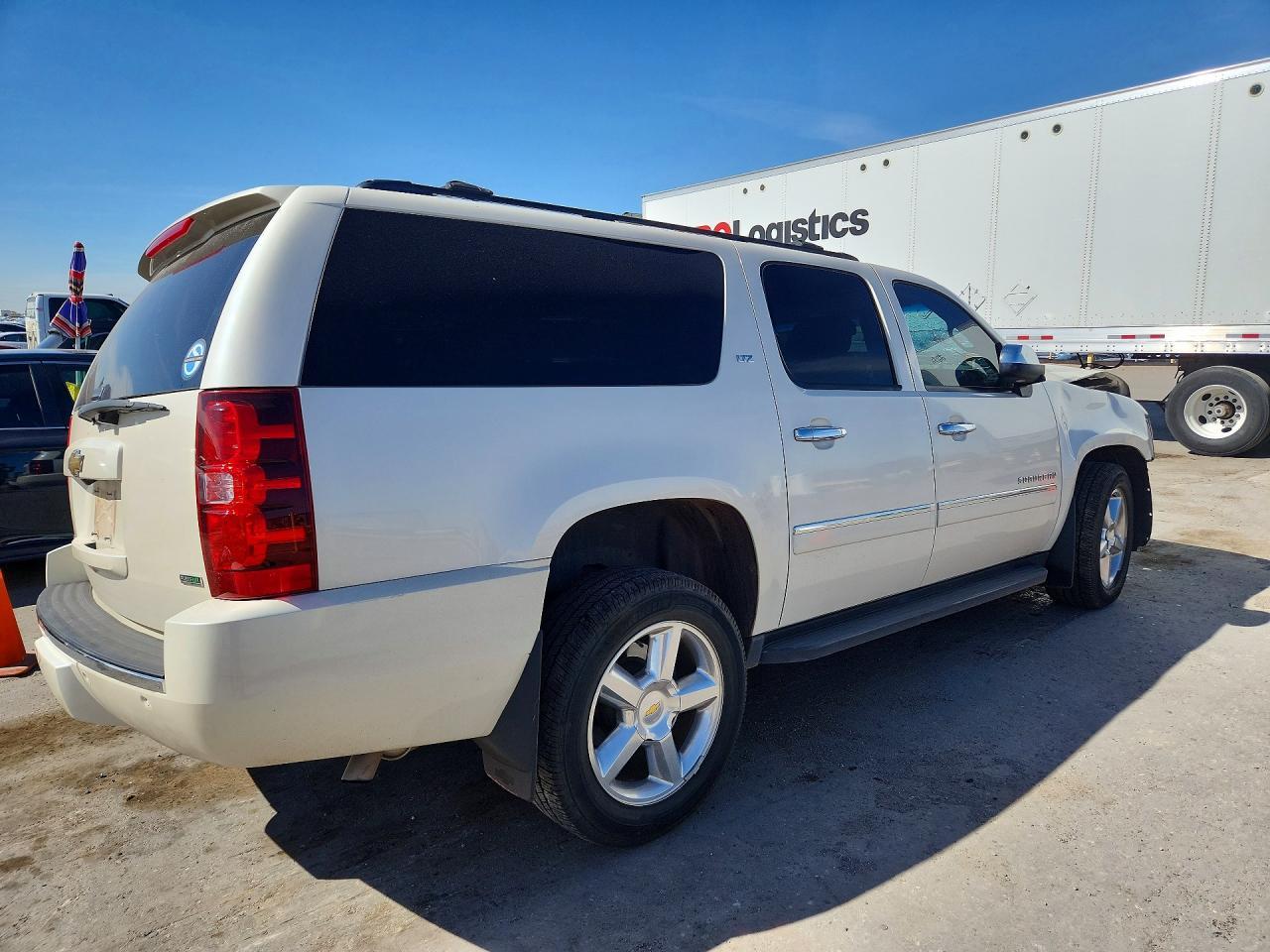 2011 Chevrolet Suburban K1500 Ltz - Фото 3
