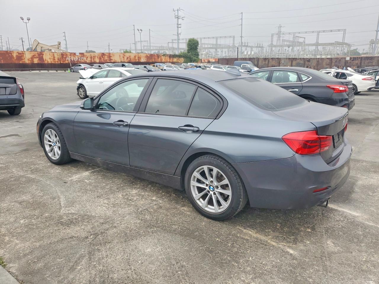 2017 BMW 320 - Image 2