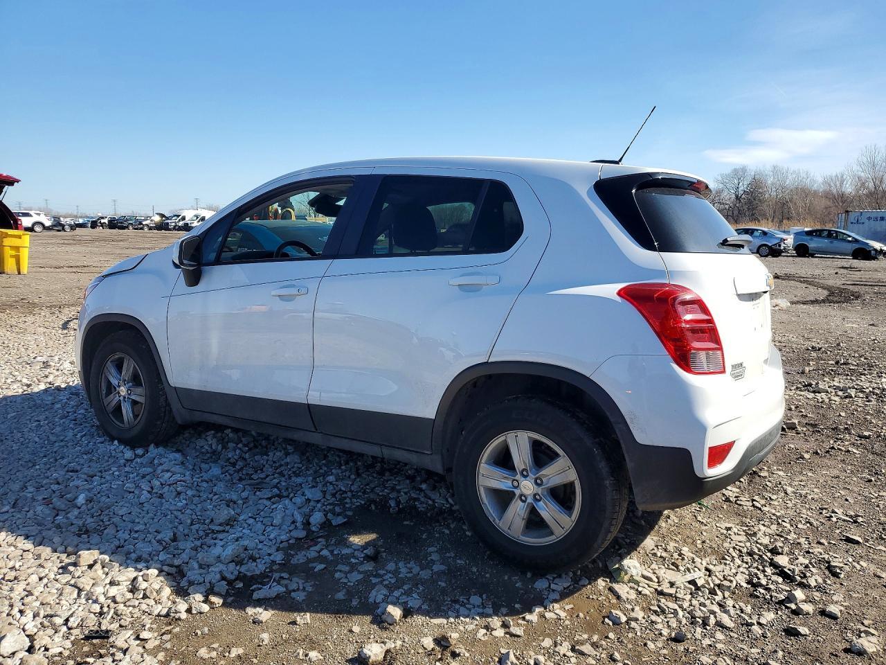 2020 Chevrolet Trax Ls - Фото 2