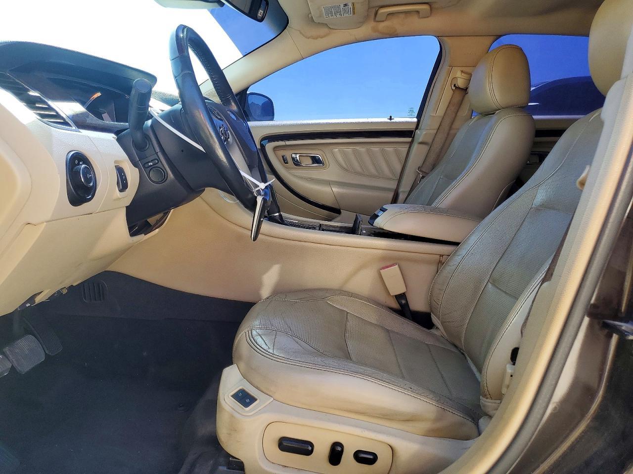 2014 Ford Taurus Limited - Image 7