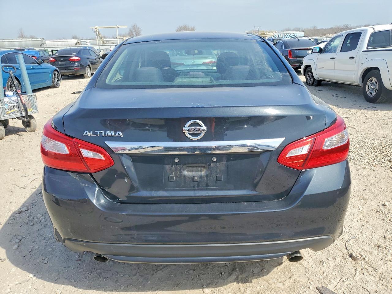 2016 Nissan Altima 2.5 S - Фото 6