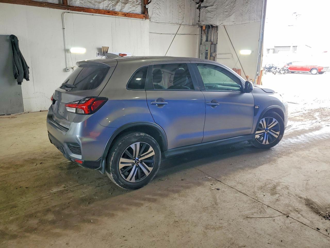 2020 Mitsubishi Outlander Sport Es - Фото 3