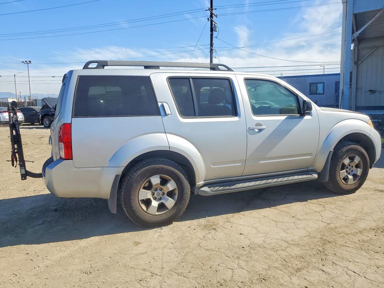 2008 Nissan Pathfinder S - Image 3