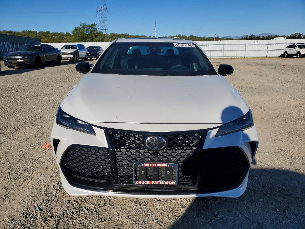 2019 Toyota Avalon Touring - Image 5
