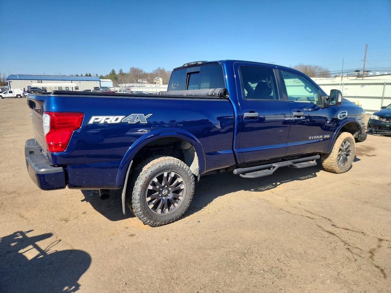 2017 Nissan Titan Xd Pro-4X 4Wd 5.0L V8 Tdsl - Image 3