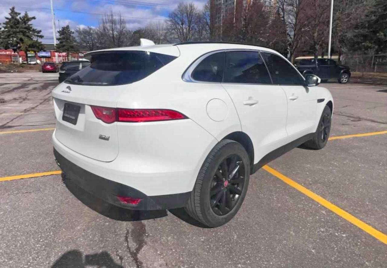 2018 Jaguar F-Pace Prestige - Image 4