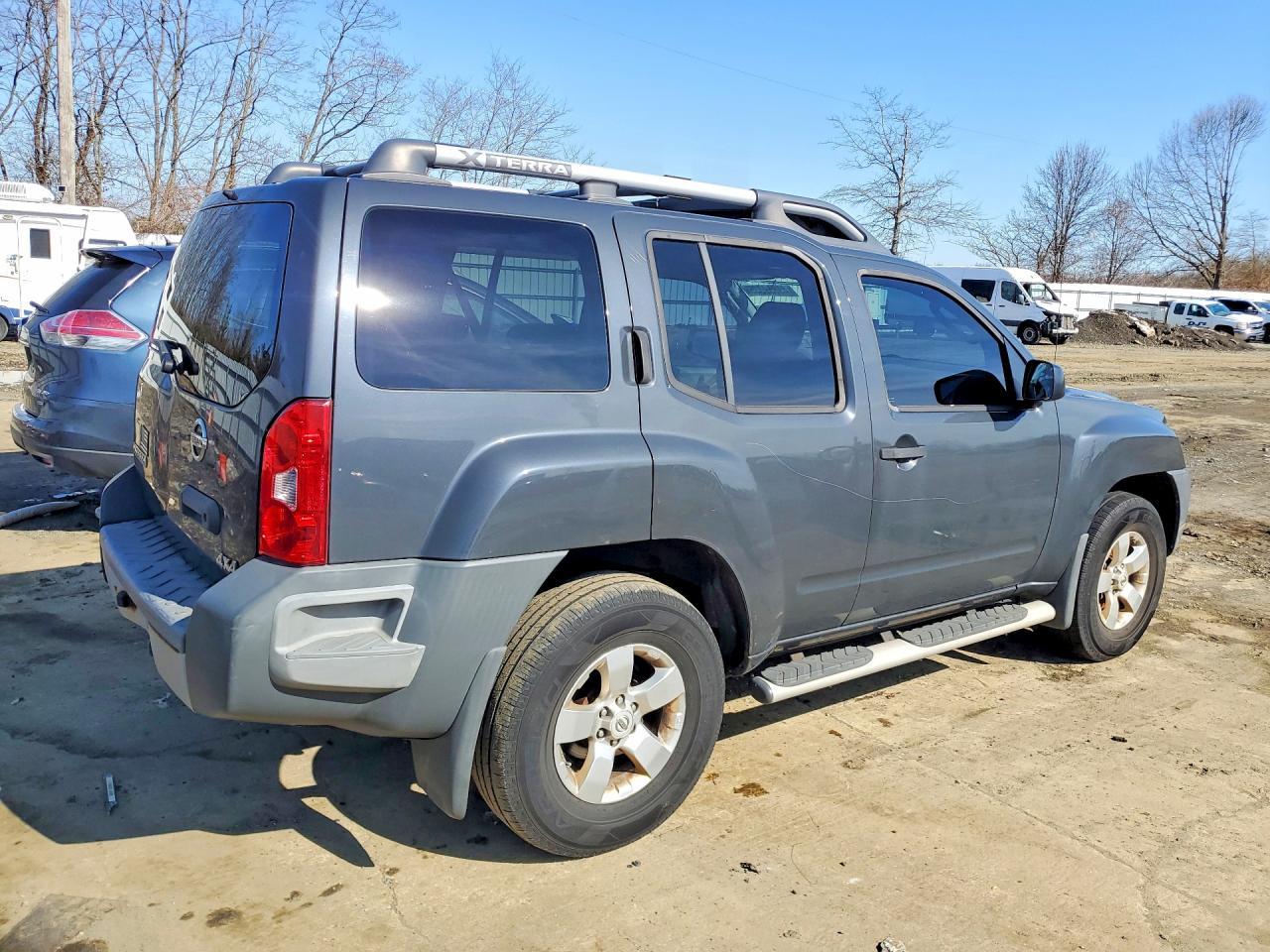 2010 Nissan Xterra X - Фото 3
