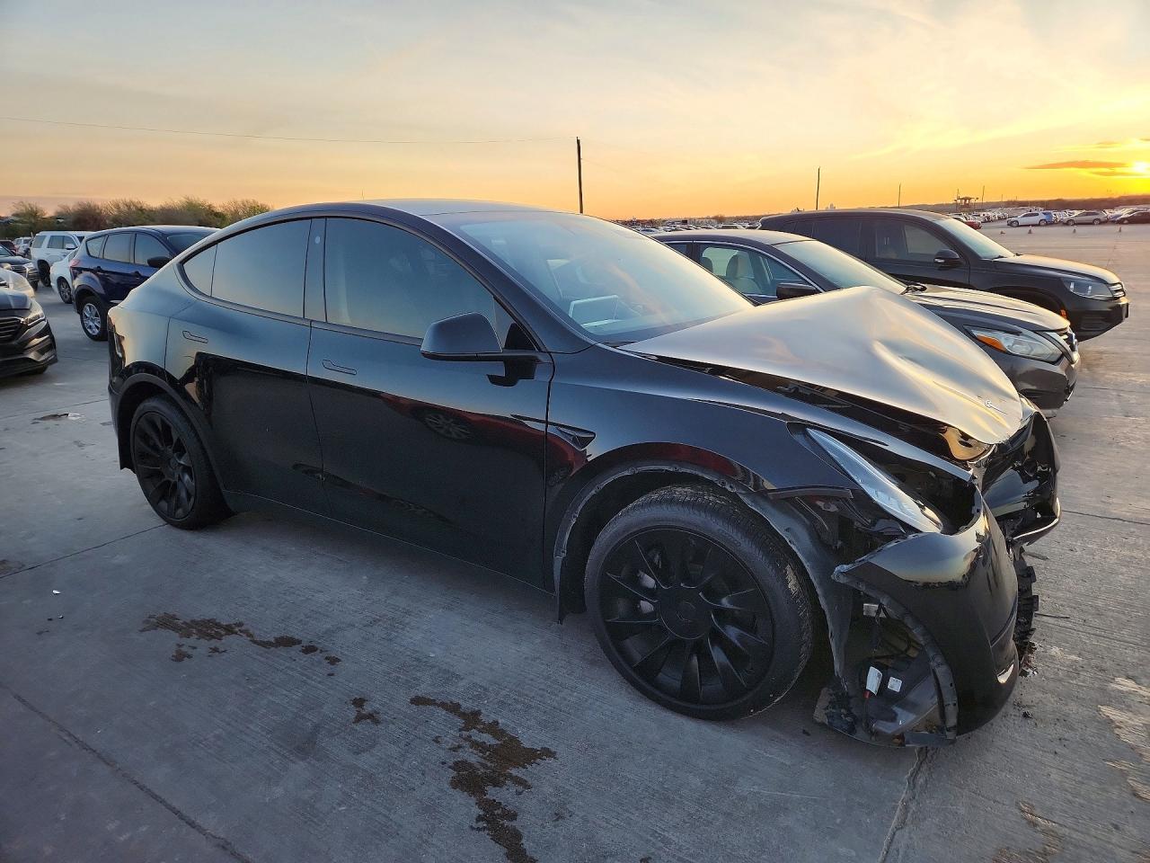 2023 Tesla Model Y - Image 4