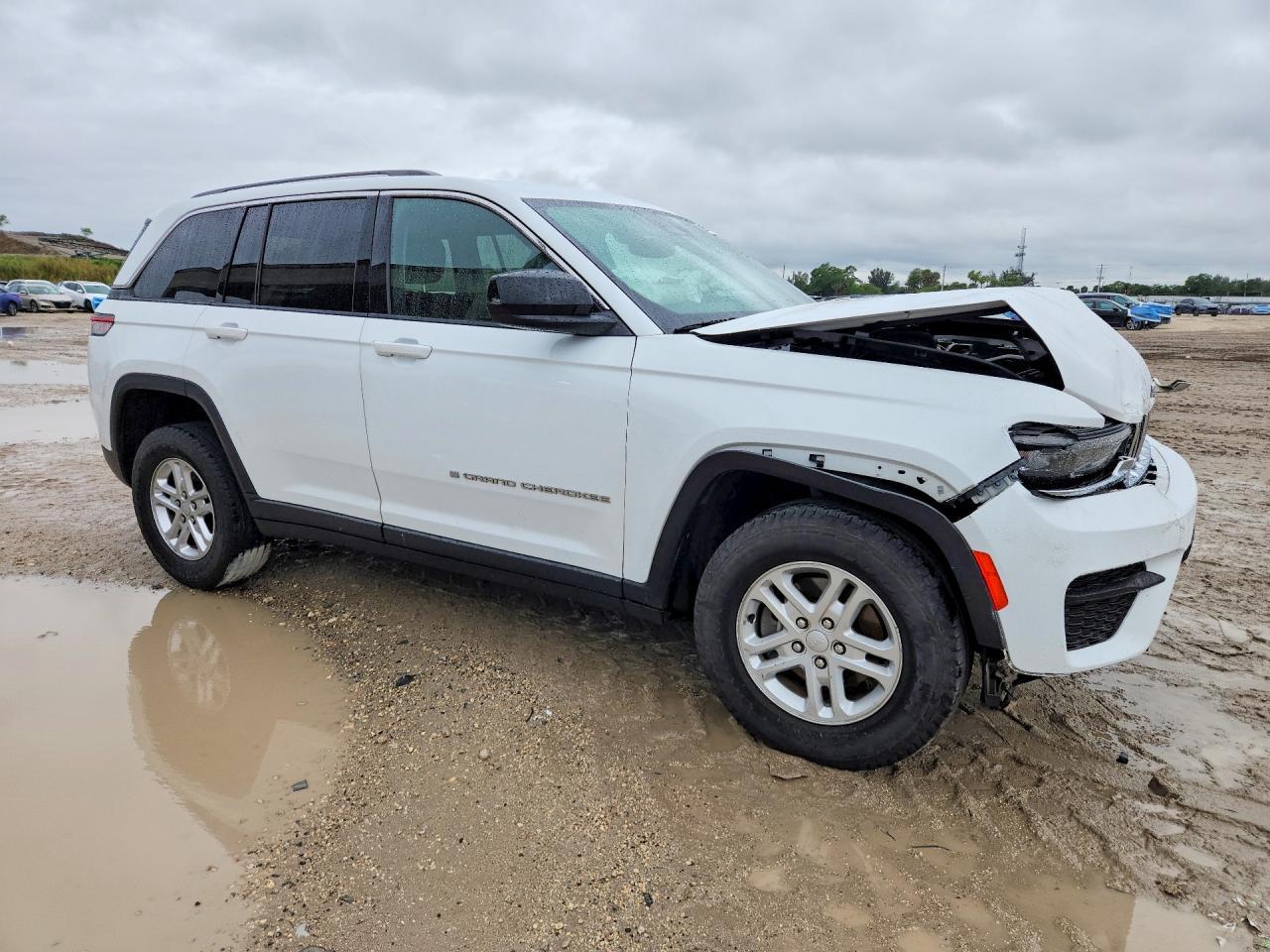 2022 Jeep Grand Cherokee Laredo - Фото 4