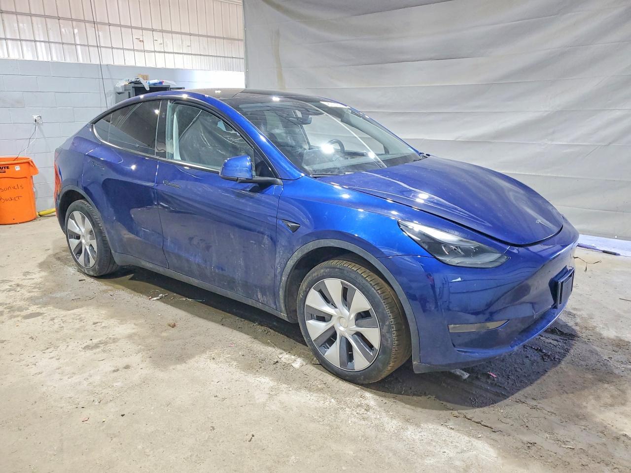 2023 Tesla Model Y - Фото 4