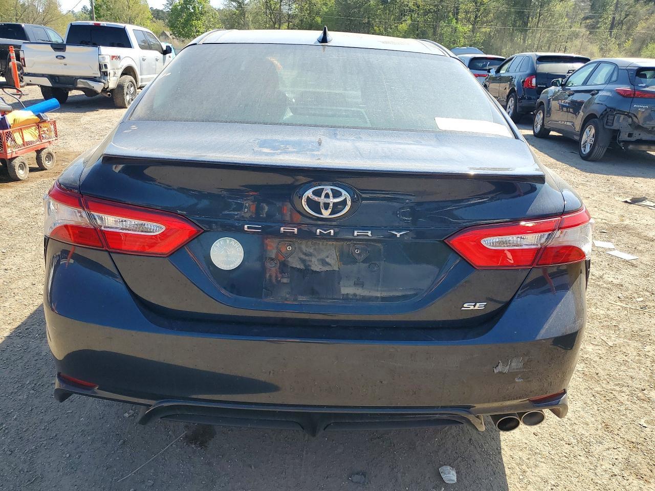 2019 Toyota Camry Se - Фото 6