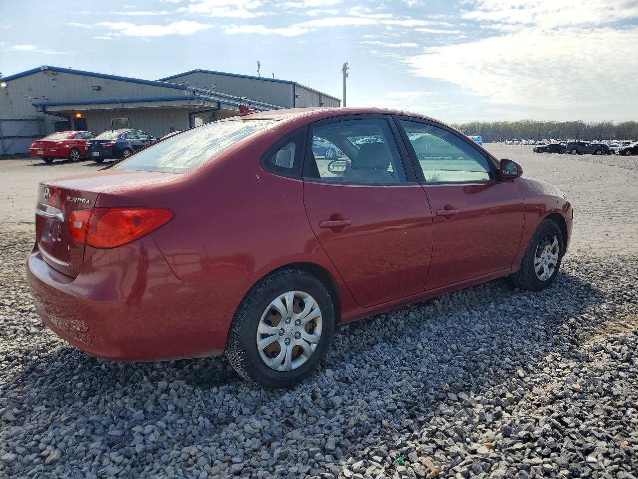 2010 Hyundai Elantra - Фото 3
