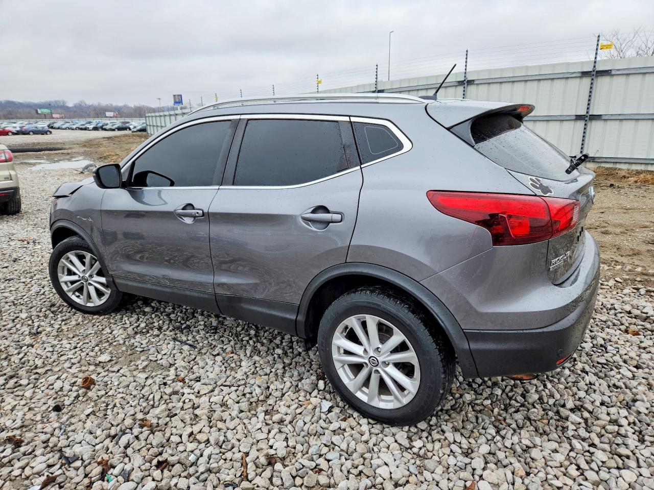 2019 Nissan Rogue Sport - Image 2