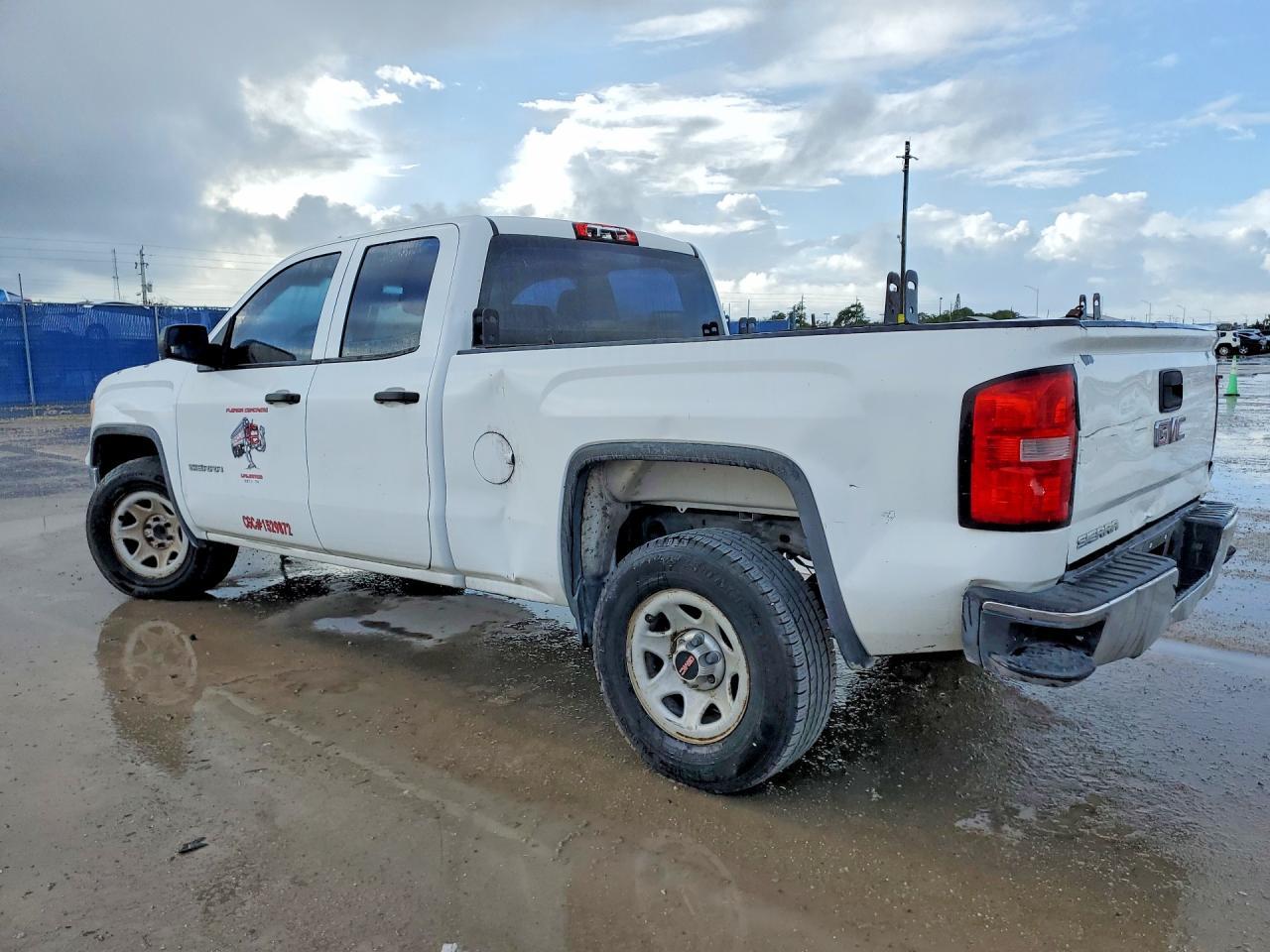 2015 GMC Sierra C1500 - Image 2