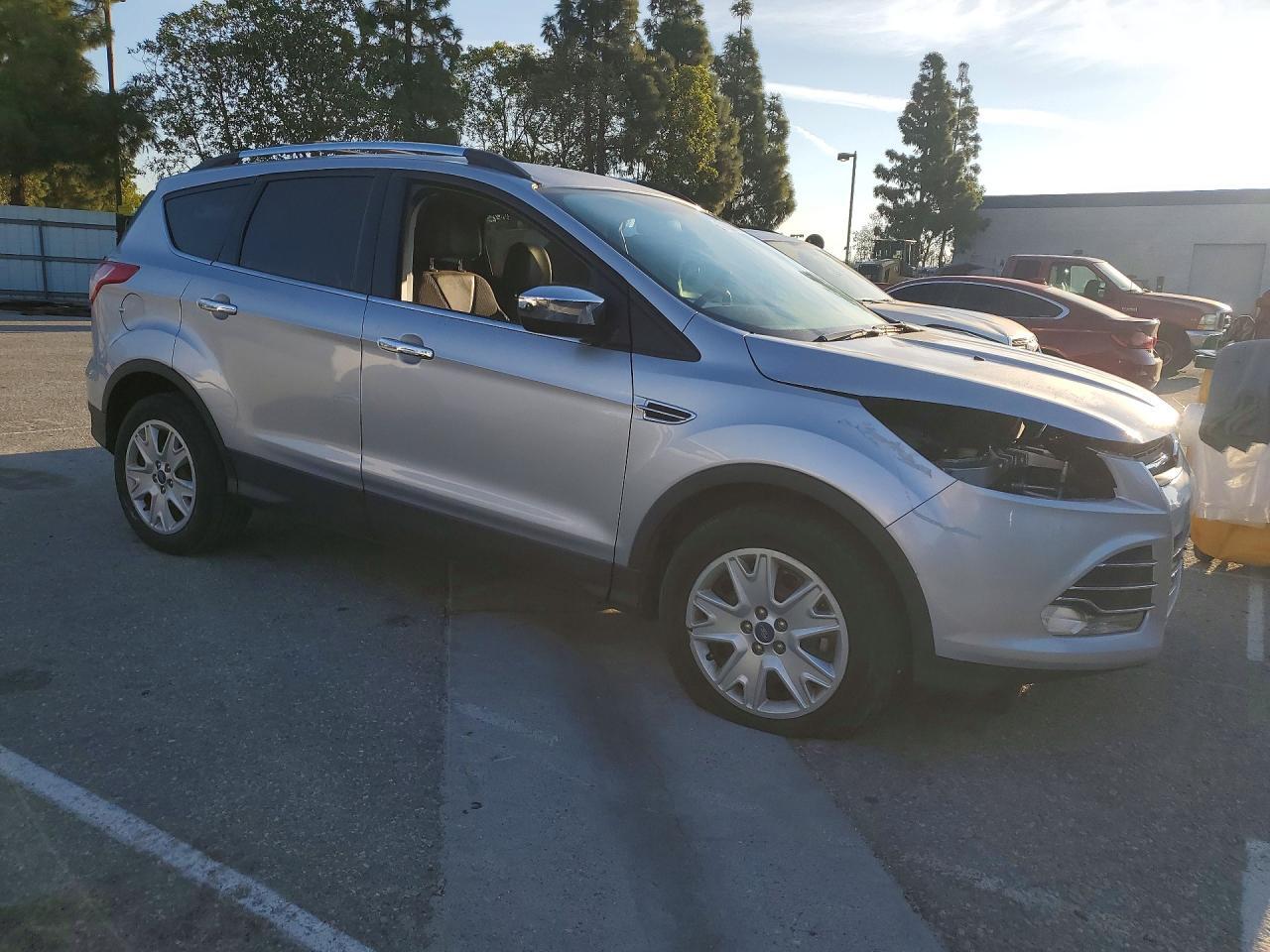 2016 Ford Escape Se - Фото 4