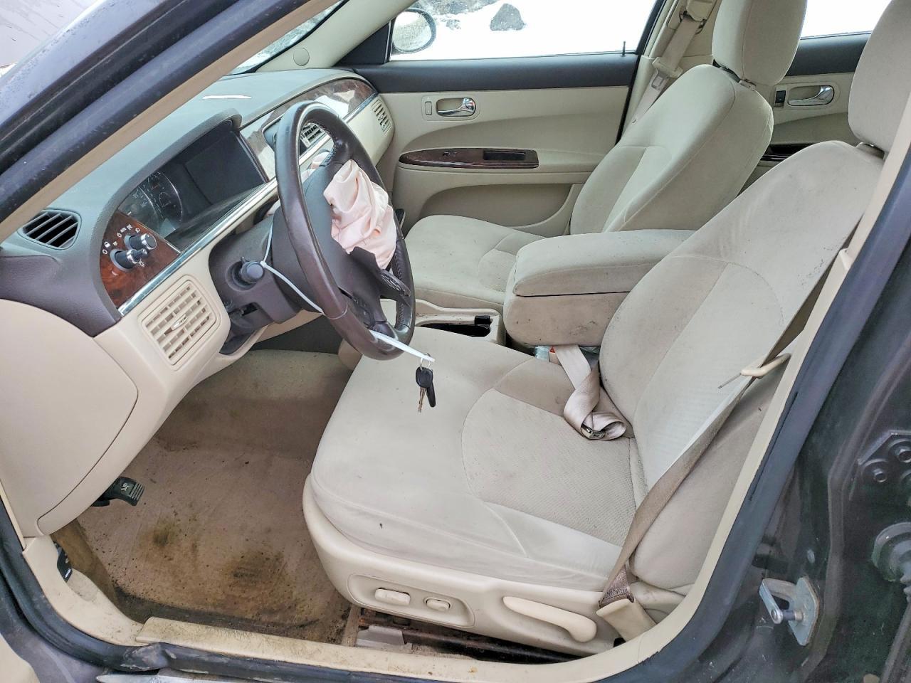 2009 Buick Lacrosse Cx - Image 7