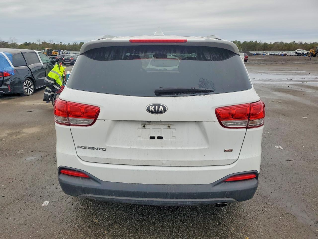 2016 Kia Sorento Lx - Image 6
