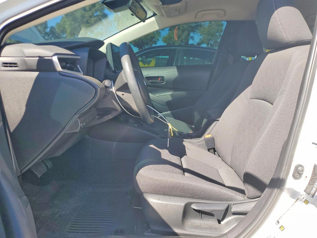 2025 Toyota Corolla Le - Image 7