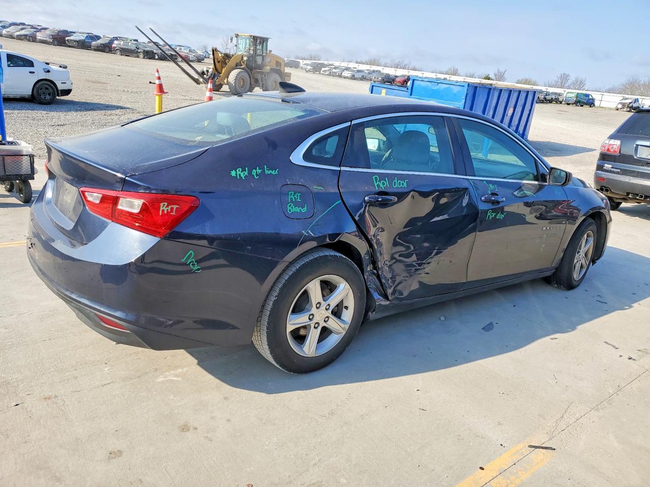 2017 Chevrolet Malibu Ls - Фото 3