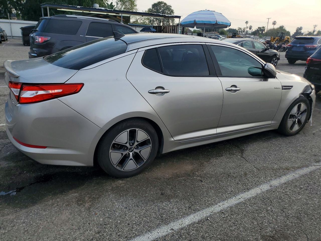 2013 Kia Optima Hybrid Ex - Image 3
