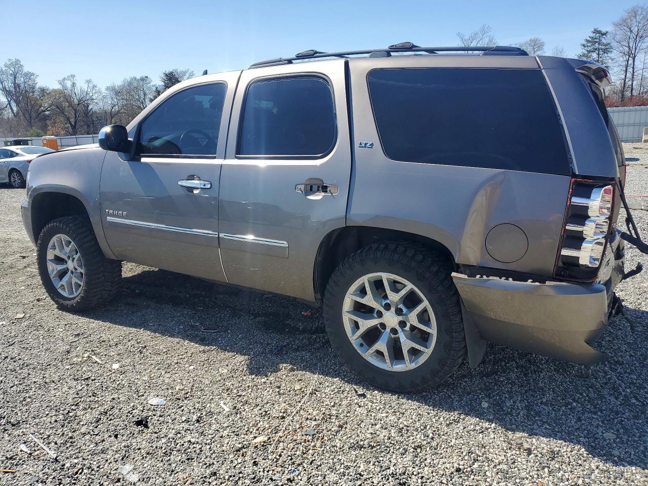 2011 Chevrolet Tahoe K1500 Ltz - Фото 2