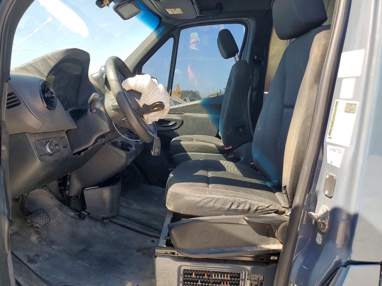 2019 Mercedes-Benz Sprinter 2500 - Фото 7