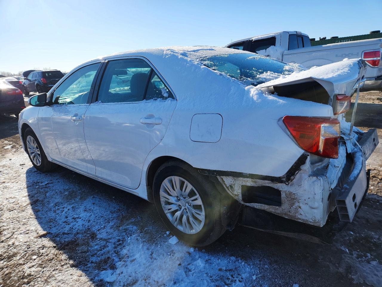 2012 Toyota Camry Le - Фото 2