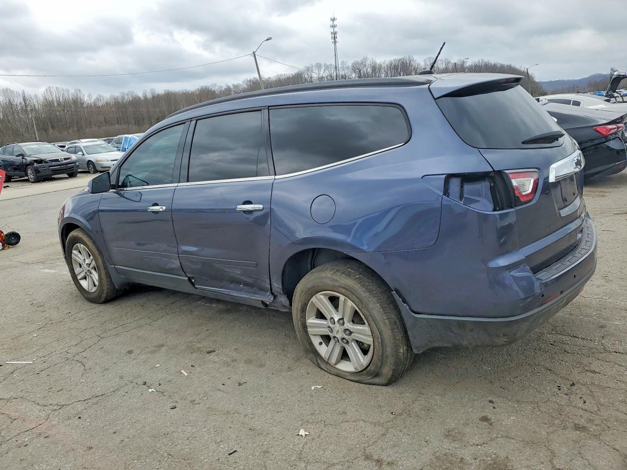2013 Chevrolet Traverse Lt - Фото 2