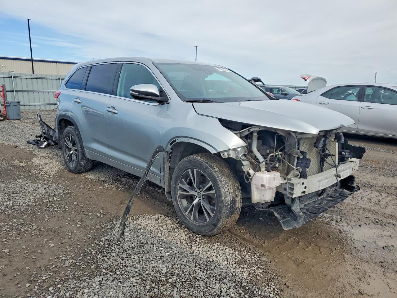 2018 Toyota Highlander Le - Фото 4