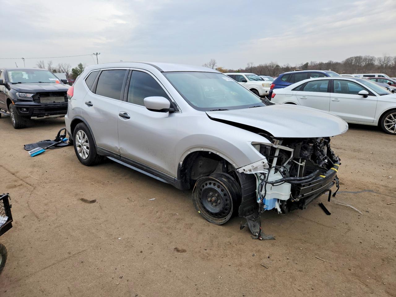 2017 Nissan Rogue S - Image 4