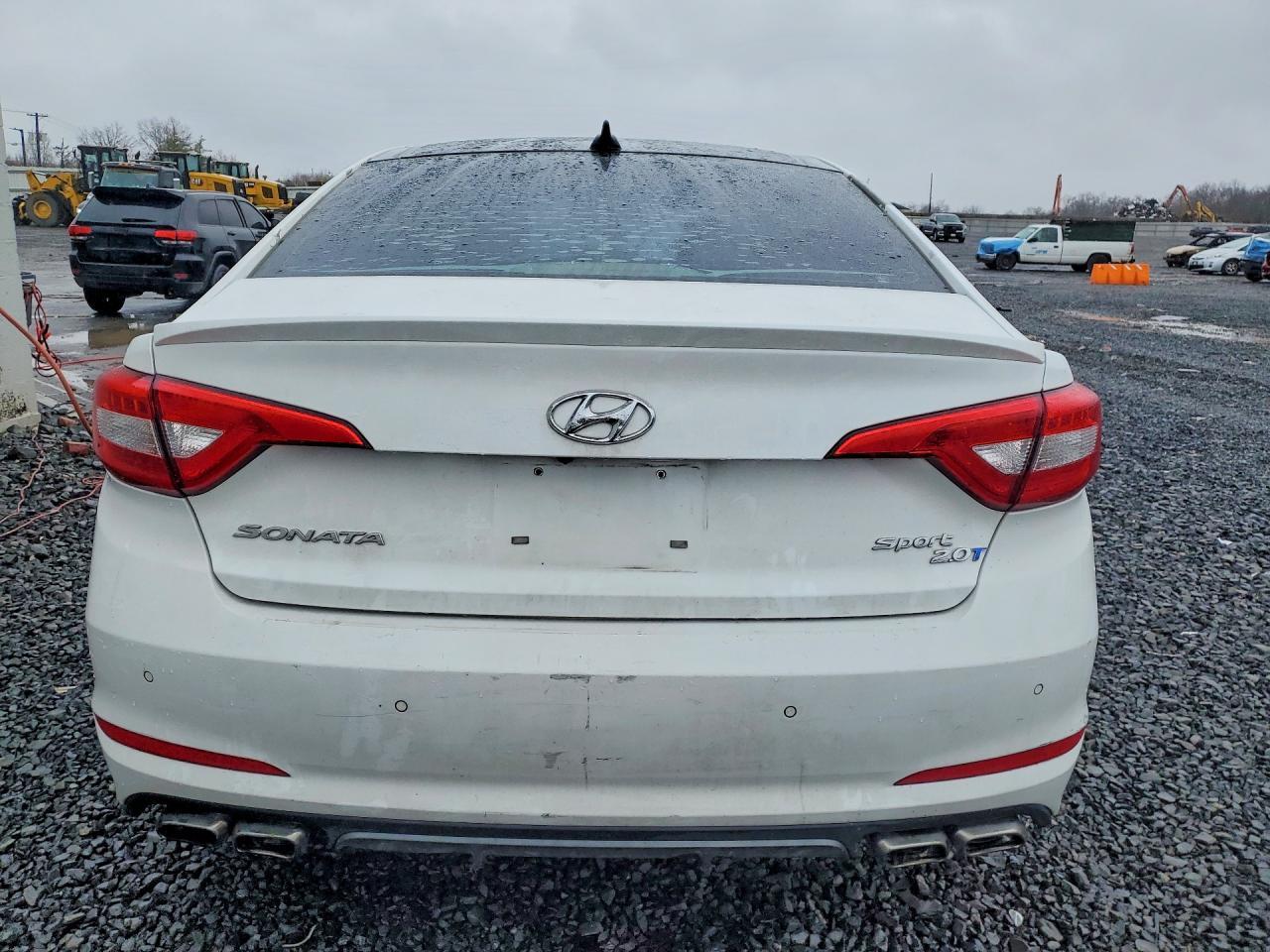 2015 Hyundai Sonata Sport 2.0T - Фото 6
