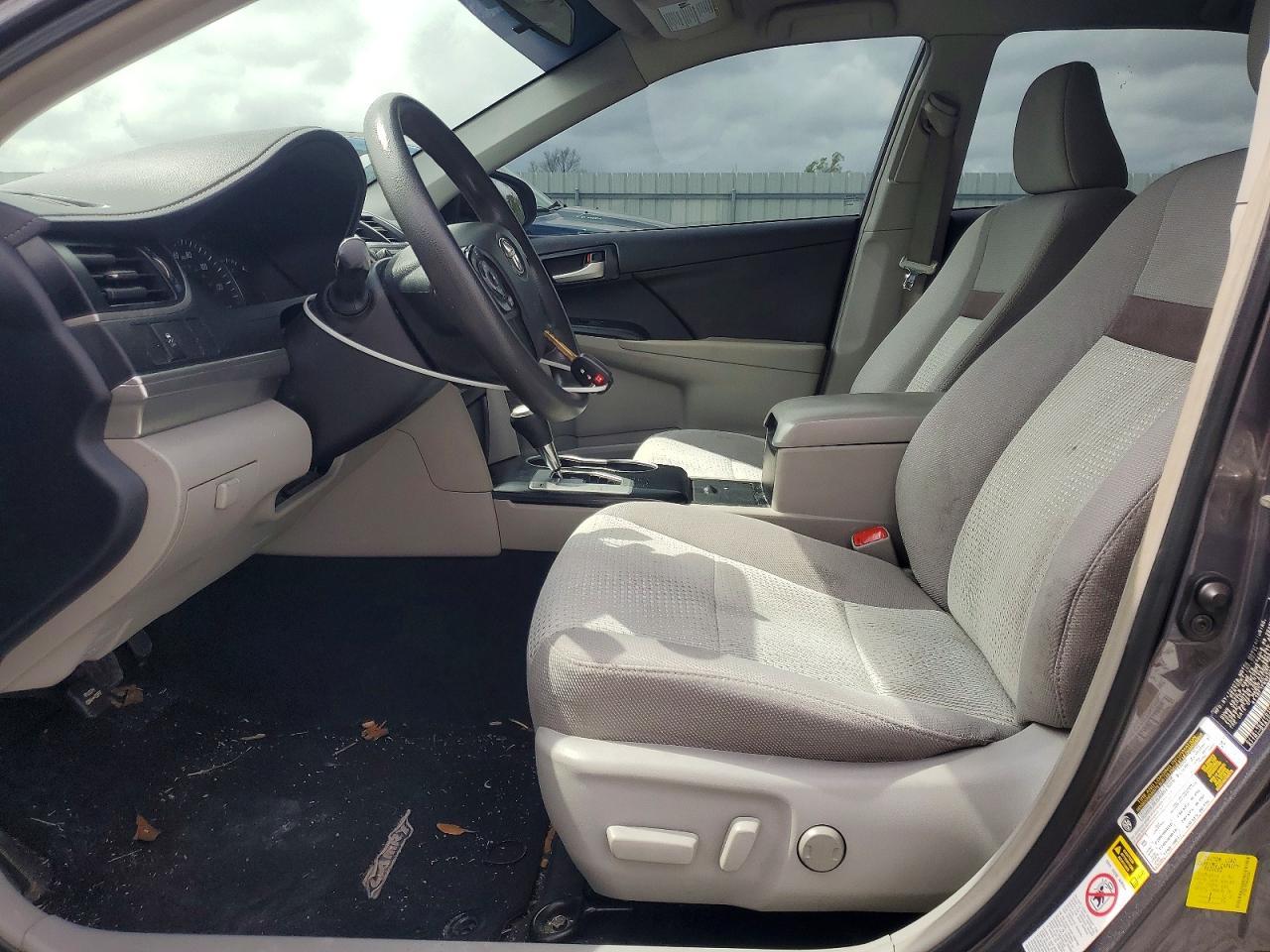 2014 Toyota Camry Le - Фото 7