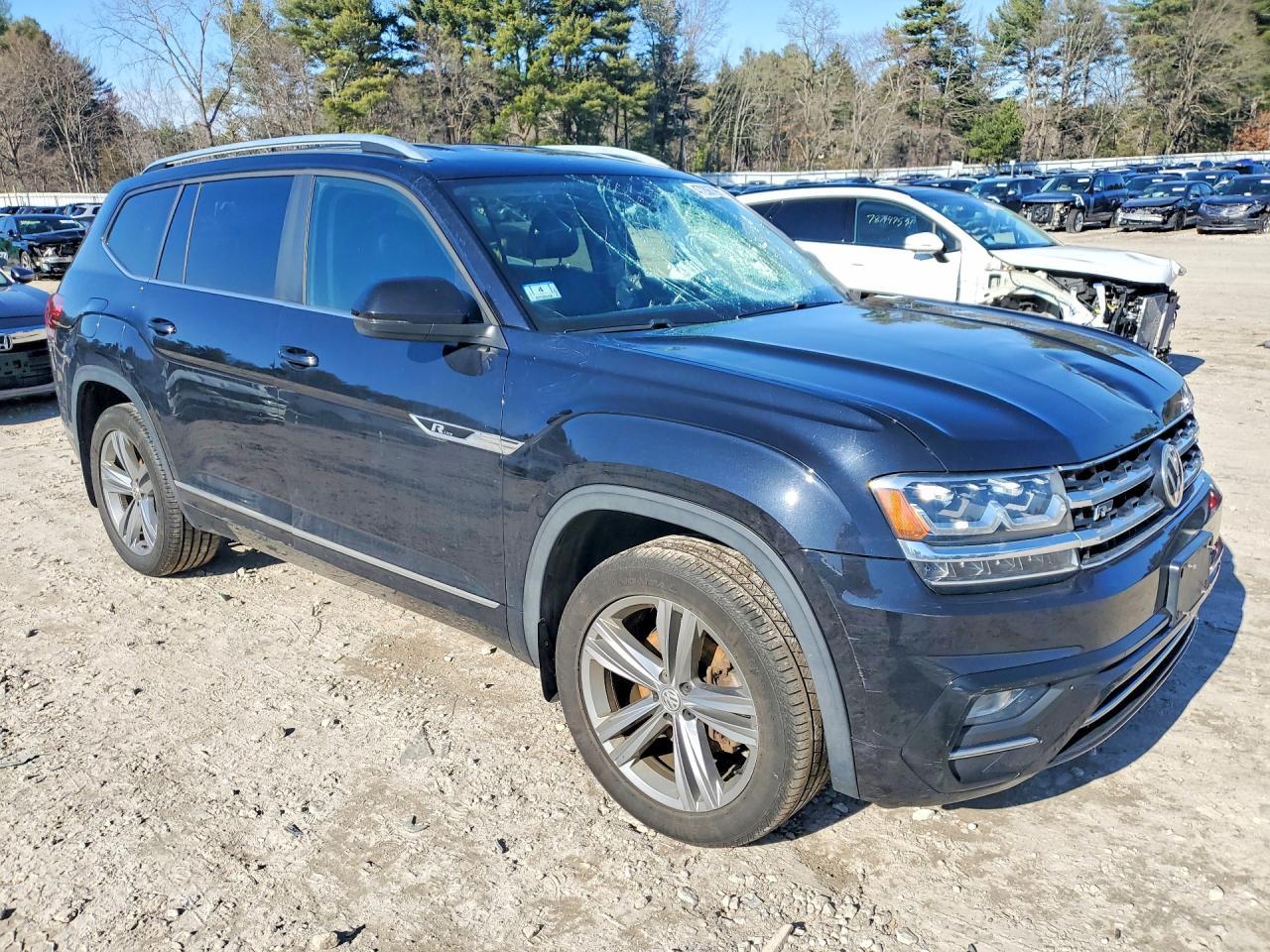 2018 Volkswagen Atlas Se - Image 4