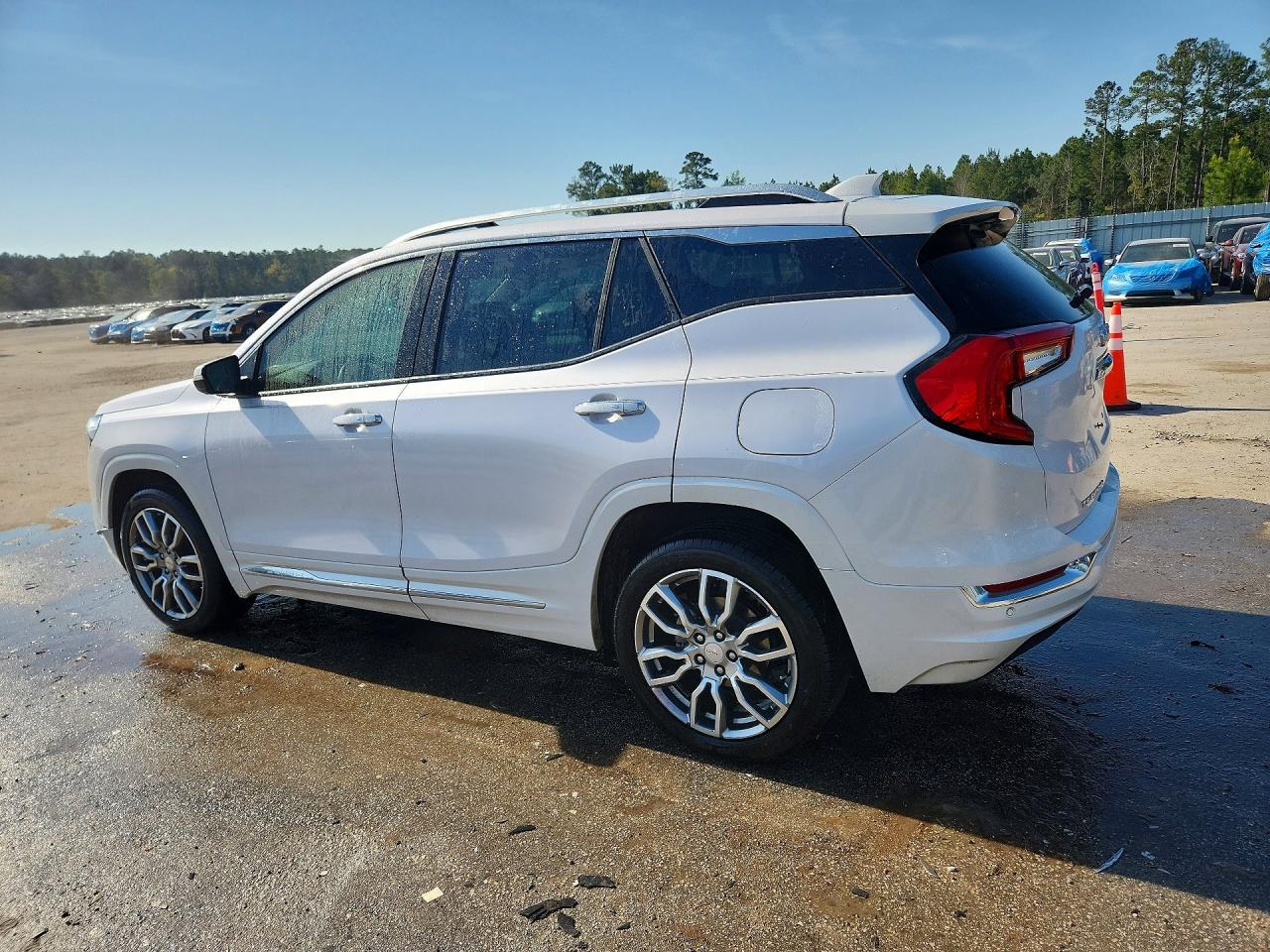 2023 GMC Terrain Denali - Фото 2