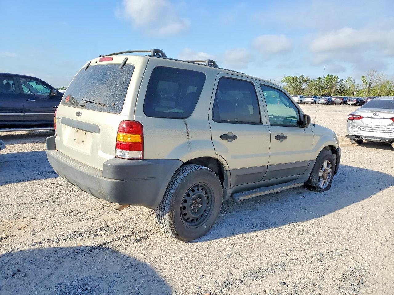 2007 Ford Escape - Фото 3