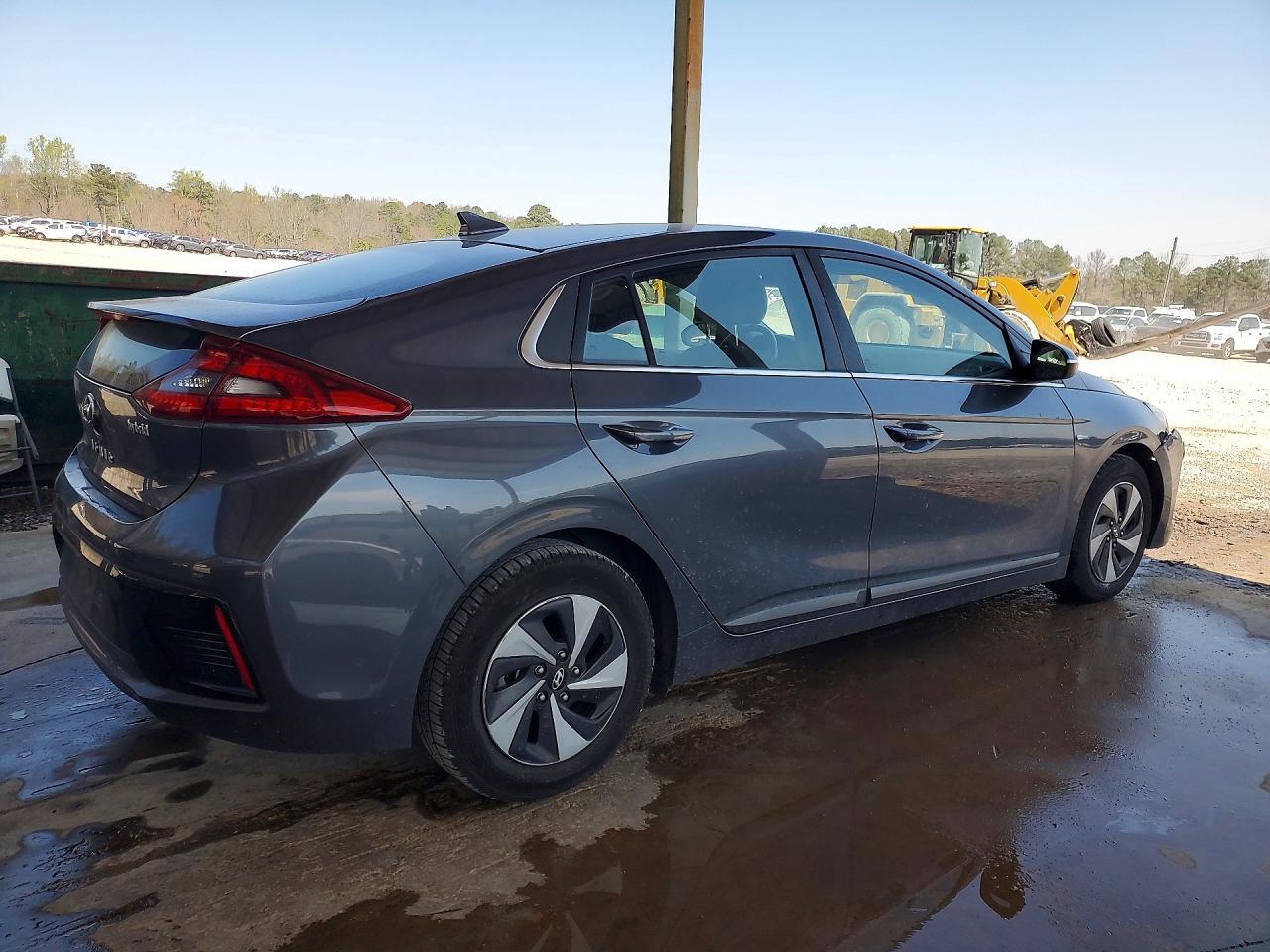 2018 Hyundai Ioniq Hybrid Sel - Фото 3