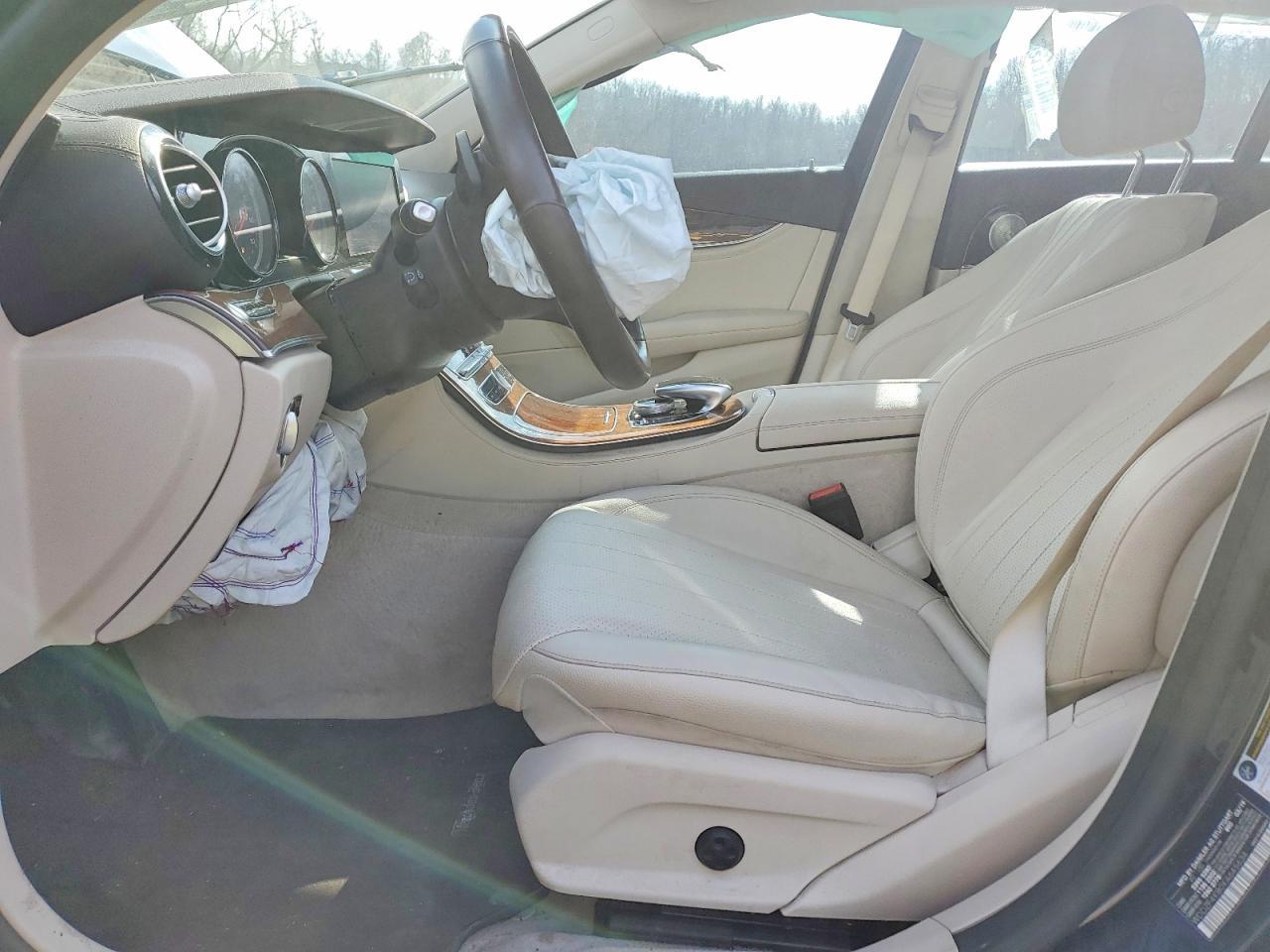 2019 Mercedes Benz E 300 4Matic - Фото 7