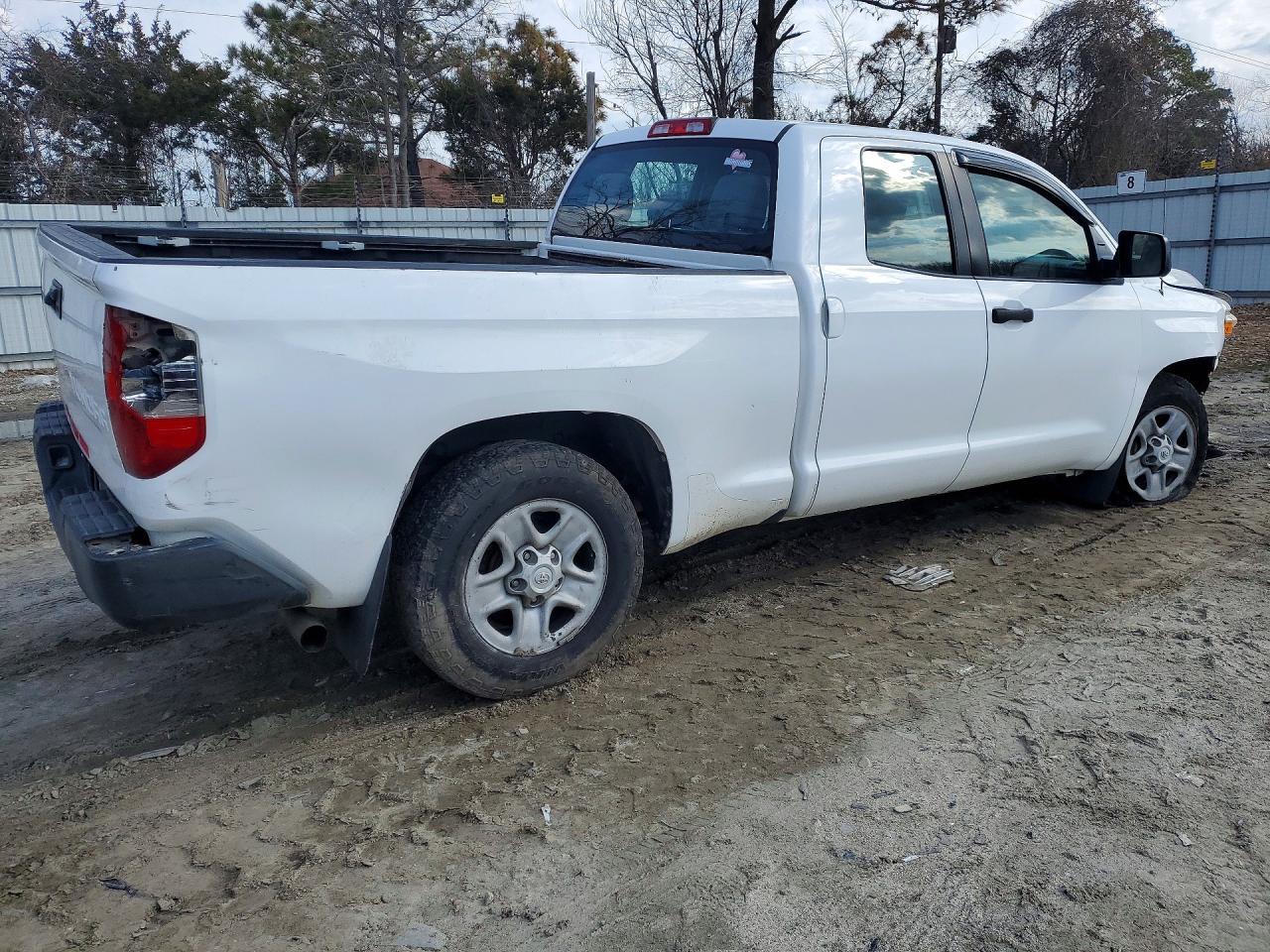 2014 Toyota Tundra Sr - Image 3