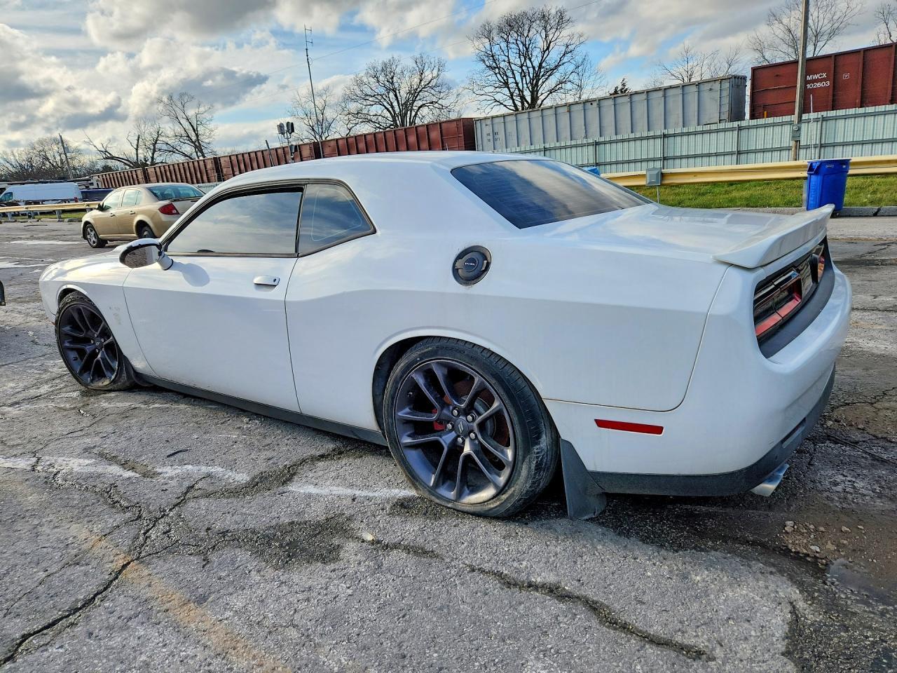 2017 Dodge Challenger R - Фото 2