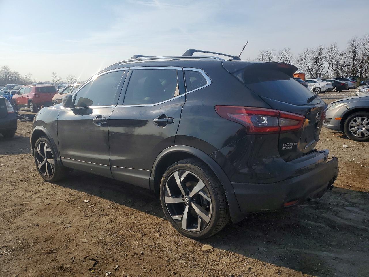 2021 Nissan Rogue Sport Sl - Image 2
