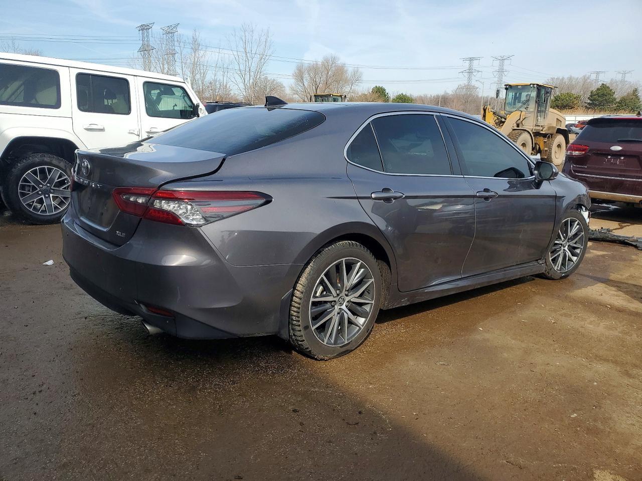 2023 Toyota Camry Xle - Image 3