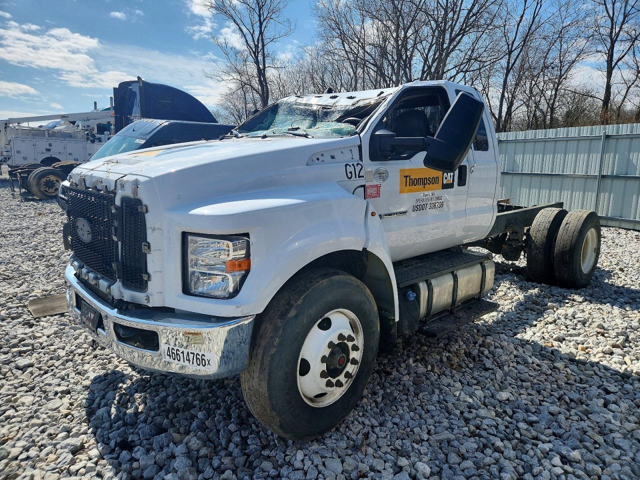 2022 Ford F750 Super Duty - Фото 2