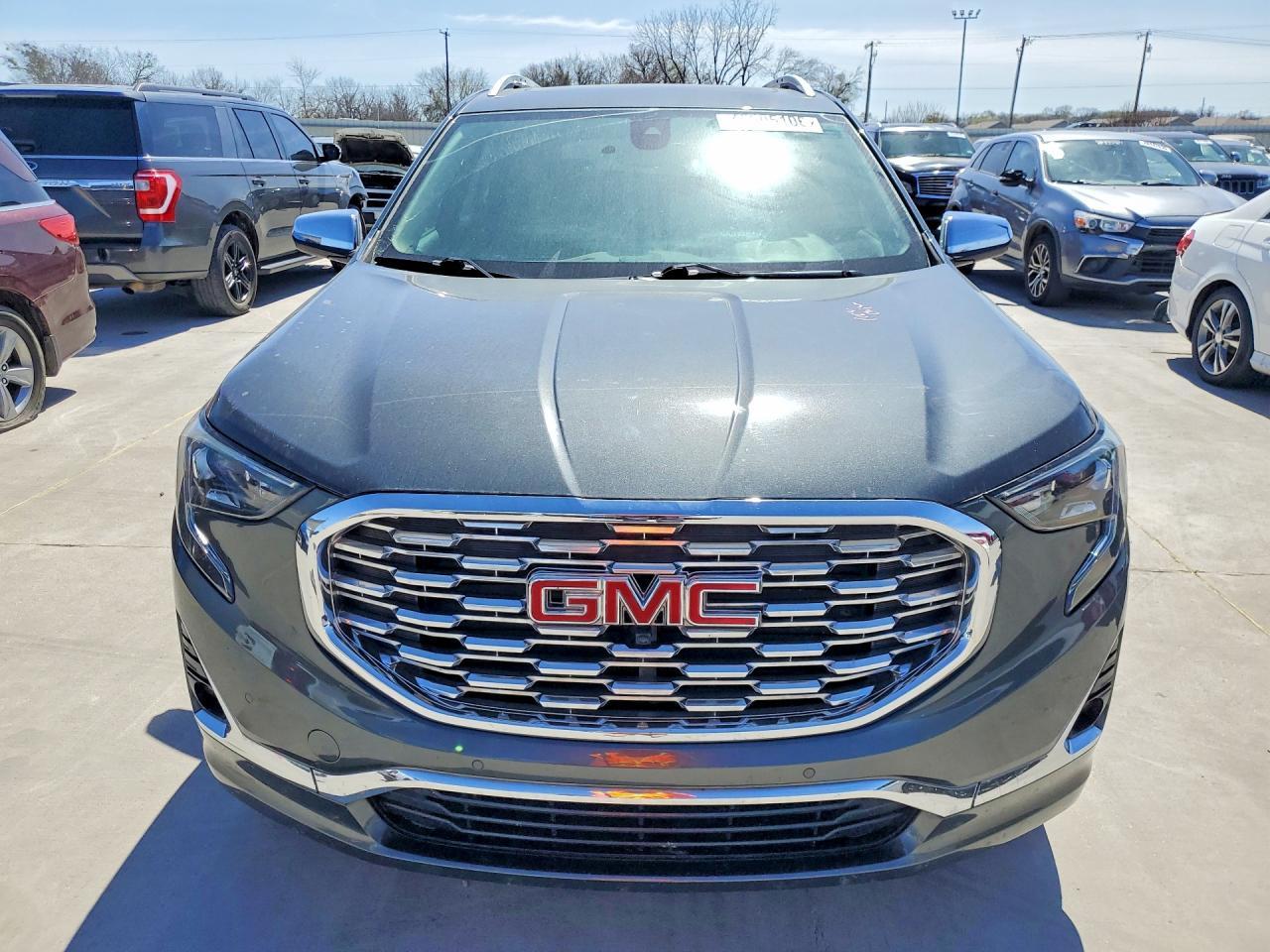 2018 GMC Terrain Denali - Image 5