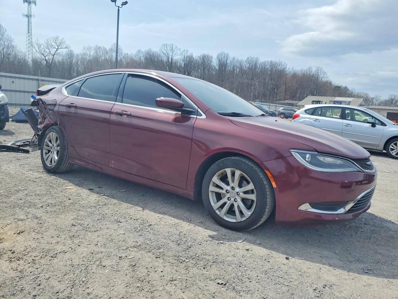 2015 Chrysler 200 Limited - Image 4