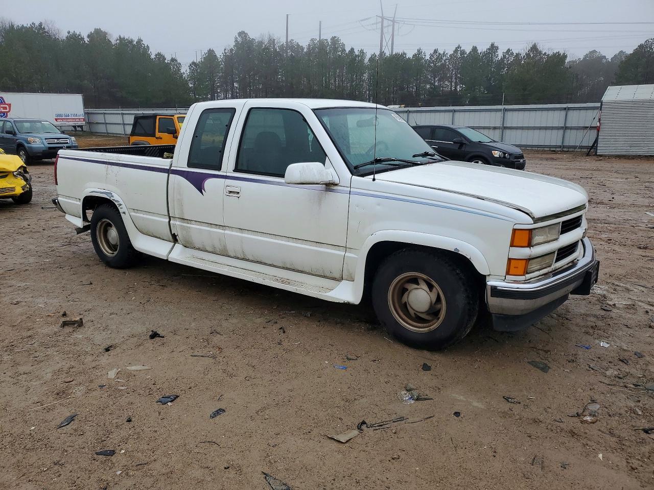 1997 Chevrolet Gmt-400 C1500 - Image 4