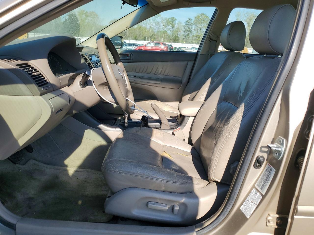 2002 Toyota Camry Le - Фото 7