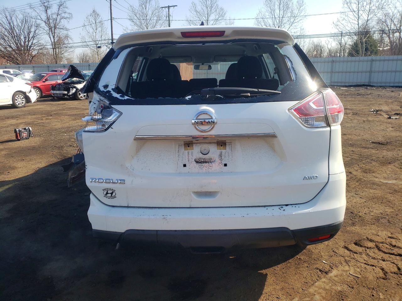 2015 Nissan Rogue S - Фото 6