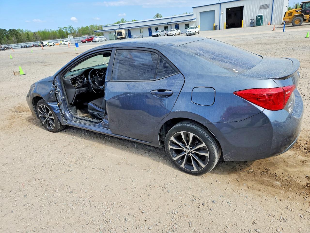 2017 Toyota Corolla Se - Фото 2