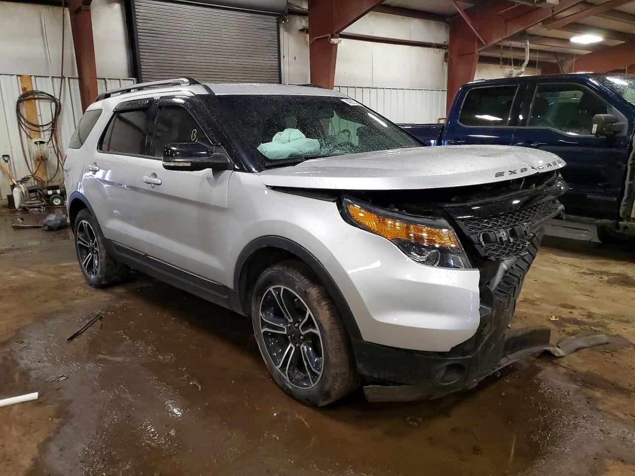 2015 Ford Explorer Sport - Фото 4