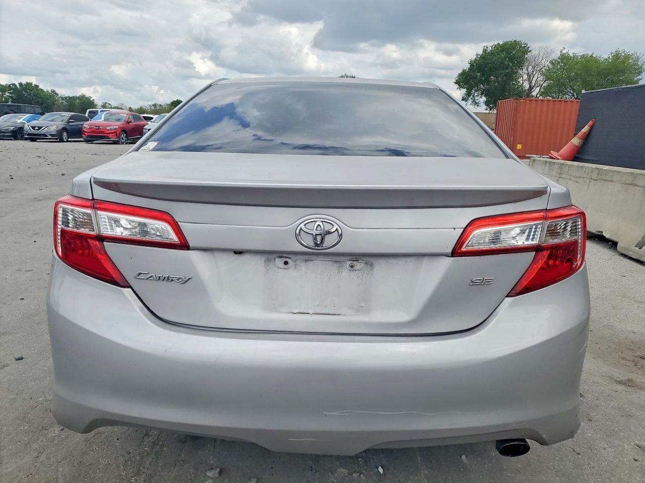 2014 Toyota Camry Se - Фото 6
